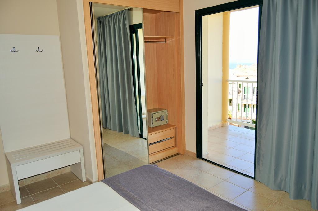 Apartamentos Natural Park Puerto Rico  Buitenkant foto